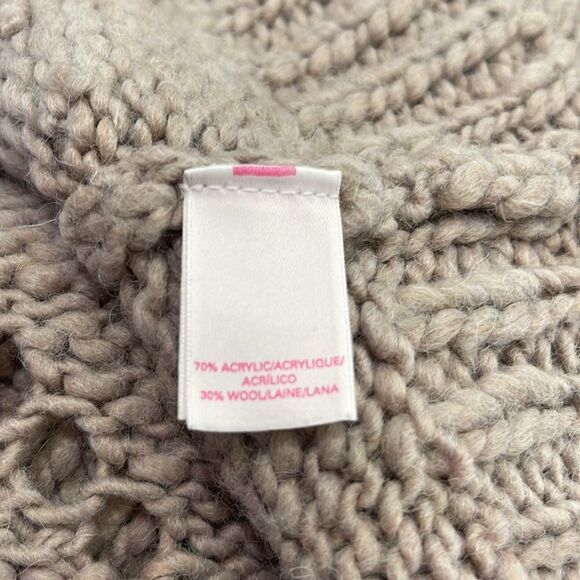 victoria’s Secret Chunky Oversized Open Knit Sweater Sz S - Picture 10 of 11